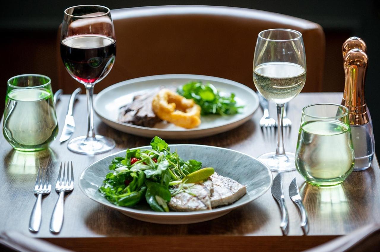 The Chequers Hotel Newbury  Zewnętrze zdjęcie