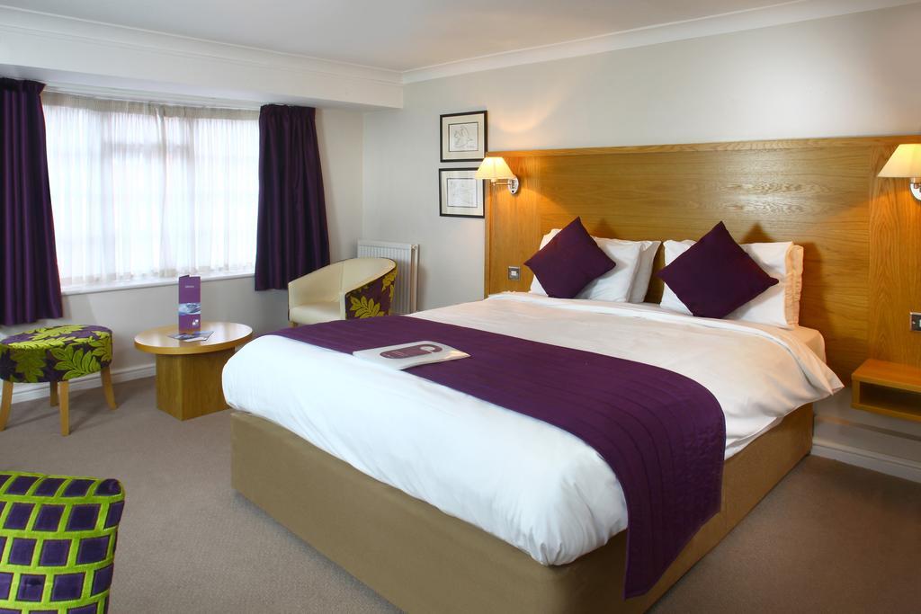 The Chequers Hotel Newbury  Zewnętrze zdjęcie