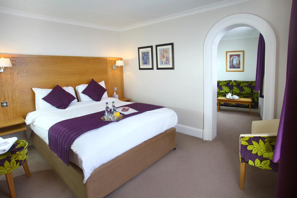 The Chequers Hotel Newbury  Zewnętrze zdjęcie