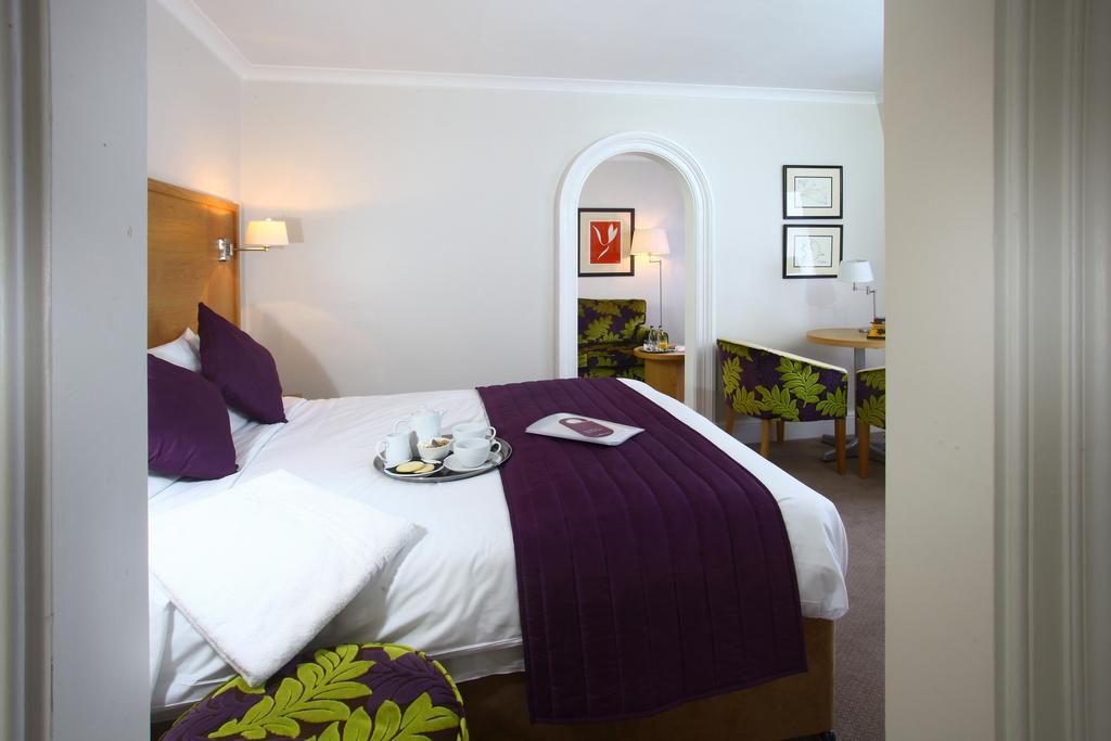 The Chequers Hotel Newbury  Zewnętrze zdjęcie